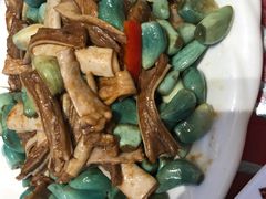 -吴记酱骨炖菜馆(西大直街店)