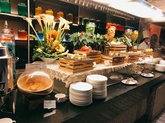 自助取餐区-唐拉雅秀酒店-西锦汇空中BBQ·思创餐厅