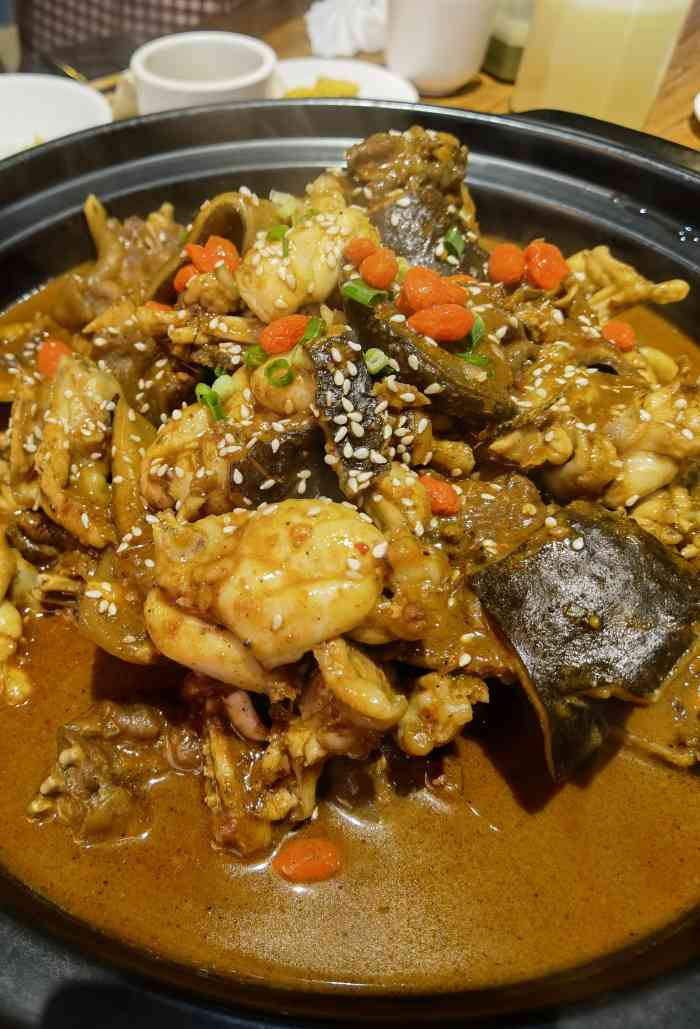 大圣甲(四海凯悦美食城店)-"由于是夏天,怕上火就没点甲鱼锅,点了土鸡