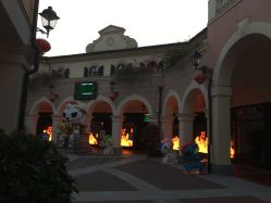 -奇幻丛林(佛罗伦萨小镇店)