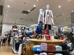 -优衣库(深圳万象天地旗舰店)