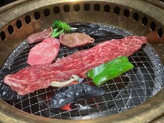 -山川小町·极番烧肉(新地假日广场店)