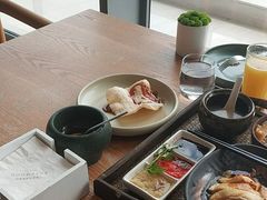 -瑰丽酒店·海吧·天际下午茶·现场DJ·天台酒吧