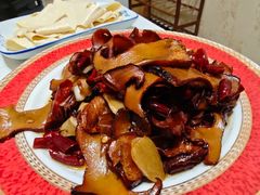 -菌之家·专业纯野生菌火锅·特色炒菌