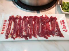 现切吊龙肉-为什么牛潮汕牛肉火锅(中信广场店)