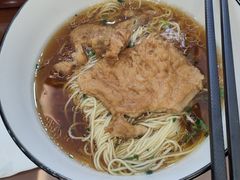 秘制大排面-百年老字号·观振兴蟹黄面·三虾面·苏式面(观前街富仁坊巷店)