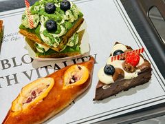 -HOT CRUSH趁热集合·现烤面包(上海环球港店)