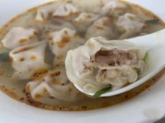 -红宝石·鲜奶小方·海派西点房(南丹店)