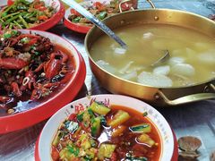 -小椒羊.羊肉粉 龙虾 羊肉串(新地旗舰店)