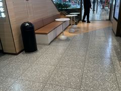 -奈雪的茶(百盛店)