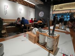 大堂-馋三尺蟹粉小笼(人民广场店)