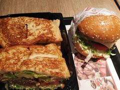 -The Habit Burger Grill 哈比特汉堡(复兴soho店)