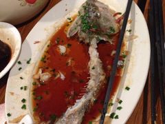骨肉相连的清蒸鲈鱼-建国328 本帮小馆·面馆