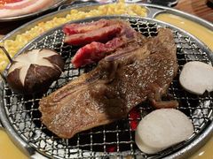 招牌LA牛排-青瓦炭韩潮烤肉(花园道店)