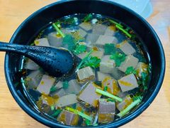 -莱莱小笼·乔艾