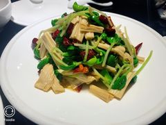 拌豆黄金-皇城根北京风味主题餐厅(日照万象汇店)