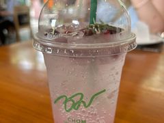 -Chom Cafe and Restaurant