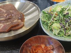 -臻牛烤肉