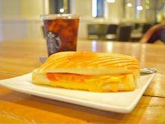 星巴克(沙面店)-星巴克臻选(广州沙面店)