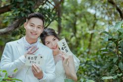 -现代经典婚纱摄影