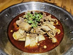 -大众跷脚牛肉馆·非遗传承单位(峨眉山店)