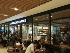 等位区-星巴克臻选(北京银泰店)