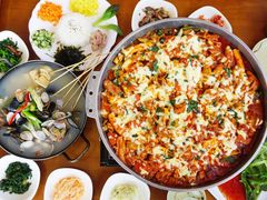 -亲昵春川鸡排(韩国美食街店)