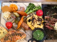 -Mark&Mars Restaurant