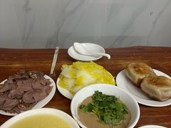 -宝瑞门钉肉饼店