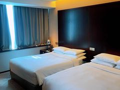 -上海龙之梦万丽酒店