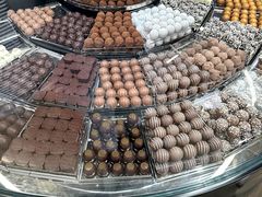 -Laderach 莱德拉(上海环贸iapm店)