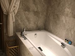 -珠海拱北口岸富华里中海雅高铂尔曼酒店