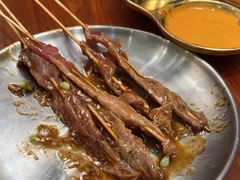 -何妹湿辣牛肉·粤式烧烤砂煲(桂雅路店)