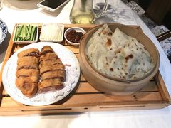 长安一品肘-汉唐宴长安食府