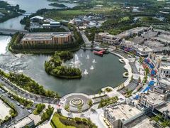 -上海滴水湖皇冠假日酒店