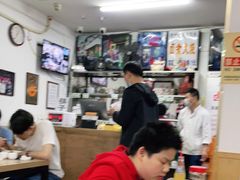 大堂-陈记卤煮小肠