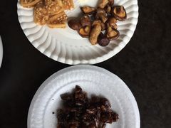 -东巴谷野生菌火锅餐厅