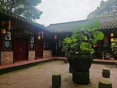 -土砂锅生态山庄·非遗砂锅雅鱼