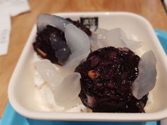 海底椰白雪黑糯米甜甜-满记甜品(荟聚购物中心店)