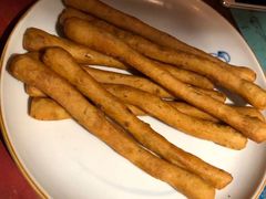 茴香小油条-房子红了鱼豆花重庆老火锅(广厦学院店)