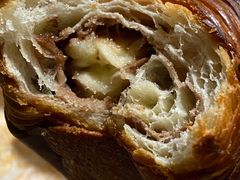 巧克力香蕉羊角包-OUR Bakery(三里屯太古里店)
