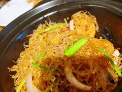 干逼麻虾粉丝煲-彩蝶谷美食廊·粤式经典南番顺·铁板烧烤泰风味(广州长隆酒店)