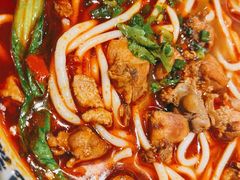 -鑫花溪牛肉米粉(东环大润发店)