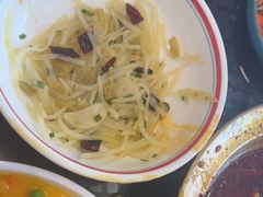 -川流不息·地道川菜·小龙虾(松东路店)