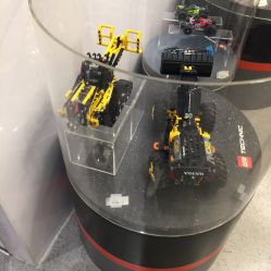 -乐高品牌旗舰店(人民广场店)