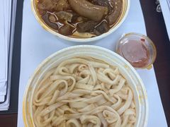 澳门牛杂捞河粉-CowCow其其·牛杂咖啡公司(六运店)