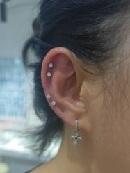 -AI艾耳·专业手工耳洞·穿孔美学馆