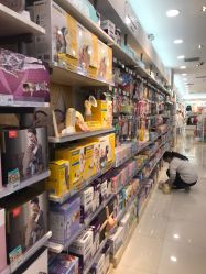 -爱婴室(上海紫荆广场店)