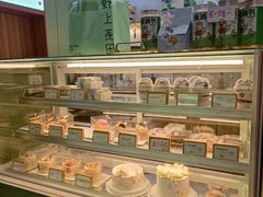 面包甜点陈列柜-野上麦田(中贸广场店)