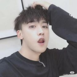 -时尚殿堂明星门店